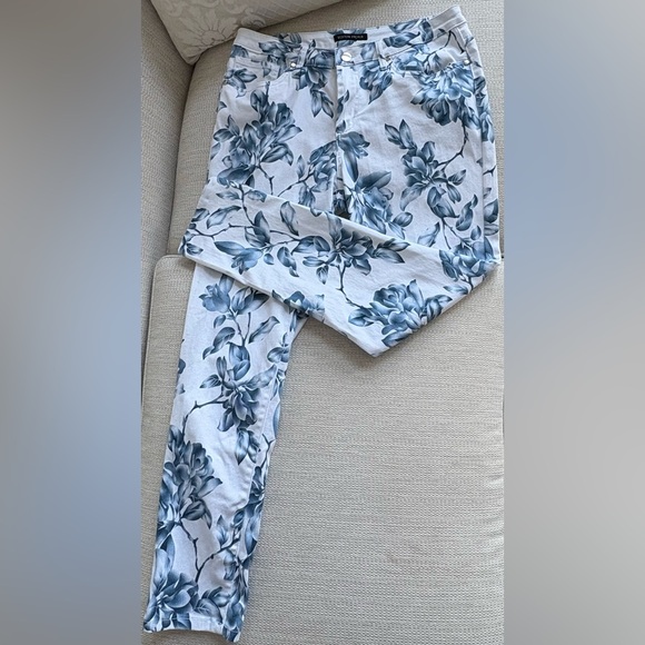 Boston Proper Blue and White Floral Trousers - Picture 1 of 4